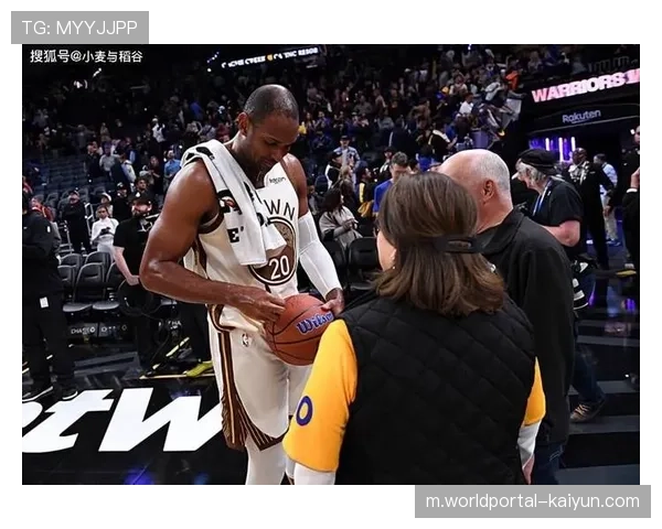 威廉姆斯18分勇士侧翼轮换输出 霍福德17分6篮板老将经验支撑内线